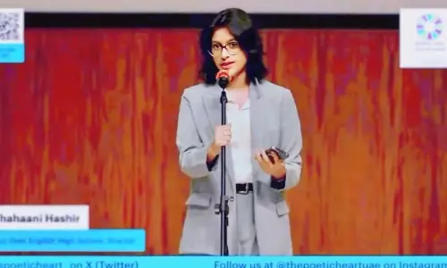 Kerala :  मलयाली लड़की थाहानी हाशिर ने अंतर्राष्ट्रीय कविता महोत्सव में चमक बिखेरी