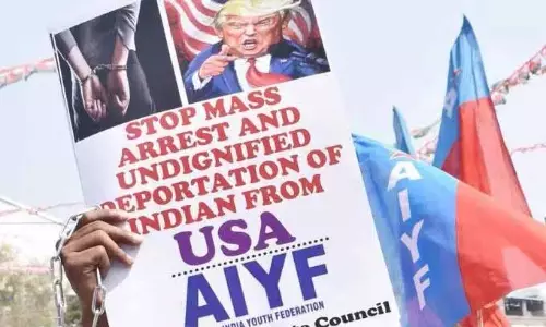 AIYF ने निर्वासित भारतीयों के साथ दुर्व्यवहार पर चुप रहने के लिए मोदी सरकार की आलोचना की