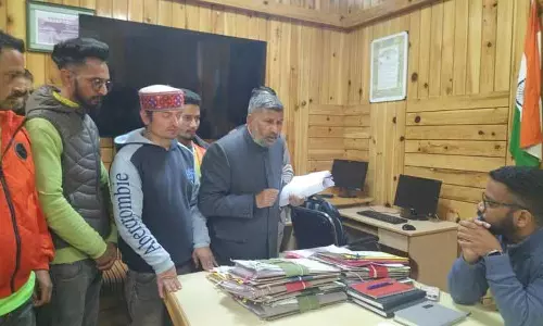 जल शक्ति विभाग में भर्ती में अनियमितताओं के खिलाफ BJP ने किया प्रदर्शन जल शक्ति विभाग में भर्ती में अनियमितताओं के खिलाफ BJP ने किया प्रदर्शन