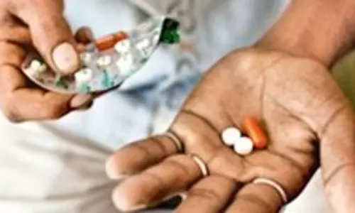 Bihar : दवा खाने से दो दर्जन से अधिक छात्र बीमार