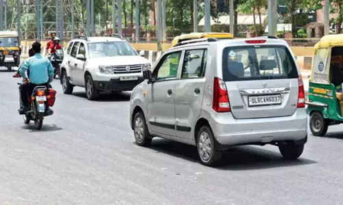 Haryana : जनवरी में गुरुग्राम में गलत साइड ड्राइविंग के लिए 20 हजार चालान जारी Haryana : जनवरी में गुरुग्राम में गलत साइड ड्राइविंग के लिए 20 हजार चालान जारी