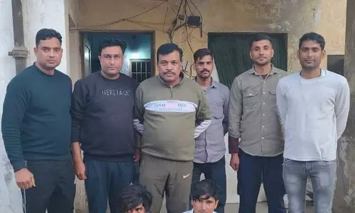 Haryana : नूह में व्यक्ति की हत्या के मामले में 4 साल बाद 2 लोग गिरफ्तार Haryana : नूह में व्यक्ति की हत्या के मामले में 4 साल बाद 2 लोग गिरफ्तार