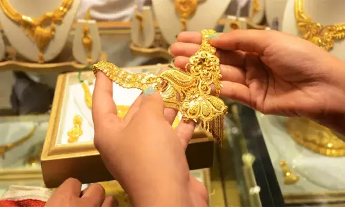 वृद्धि के बाद इसमें कमी आई: सोने की कीमतों में 400 रुपए की गिरावट