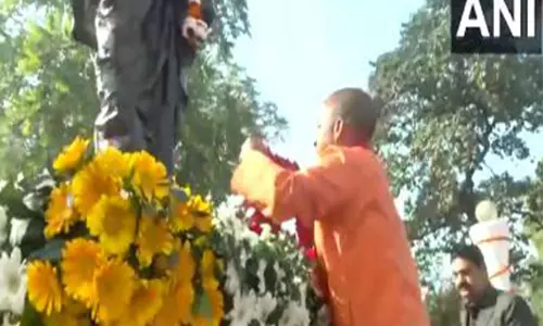 CM Adityanath ने पंडित दीनदयाल उपाध्याय को श्रद्धांजलि दी