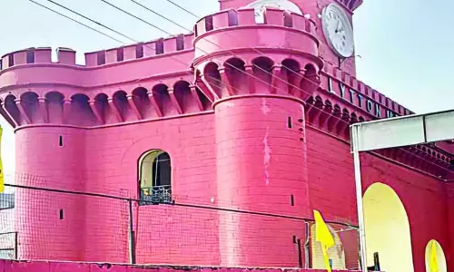 Nahan में लिटन मेमोरियल उपेक्षा का सामना कर रहा Nahan में लिटन मेमोरियल उपेक्षा का सामना कर रहा