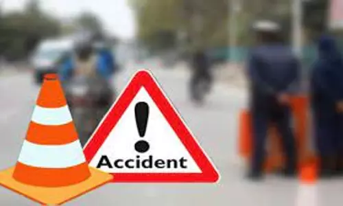 Ballia: नरांव गांव के पास हुए सड़क हादसे में युवक की दर्दनाक मौत हुई