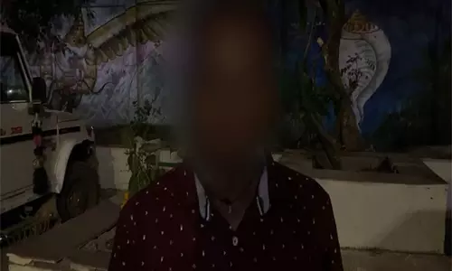 न्याय नहीं मिला: गैंग रेप पीड़िता के पिता ने SC द्वारा आरोपियों की मौत की सजा पर रोक लगाए जाने के बाद कहा न्याय नहीं मिला: गैंग रेप पीड़िता के पिता ने SC द्वारा आरोपियों की मौत की सजा पर रोक लगाए जाने के बाद कहा
