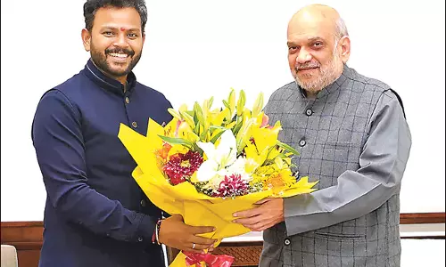 Andhra : केंद्रीय मंत्री नायडू ने गृह मंत्री अमित शाह से मुलाकात किये