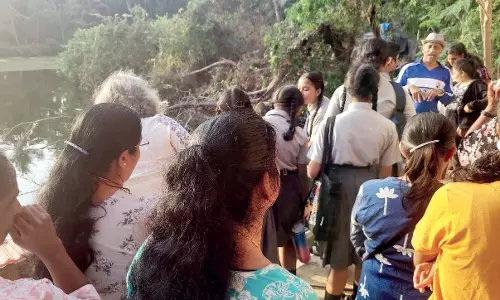 Chicalim: तालाब पारिस्थितिकी तंत्र की रक्षा के लिए ग्रामीण और छात्र पैदल यात्रा पर निकले