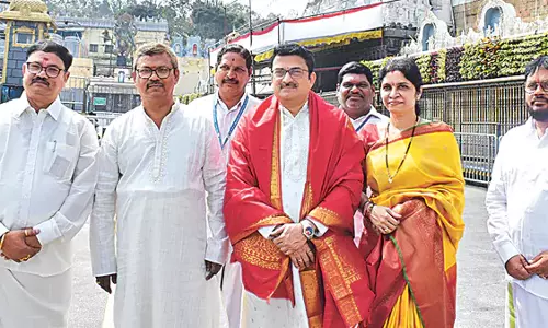 HC: मुख्य न्यायाधीश न्यायमूर्ति धीरज सिंह ठाकुर ने श्रीवारी के दर्शन किए