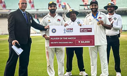 Ranji Trophy: शार्दुल ठाकुर की तूफानी गेंदबाजी ने मुंबई को सेमीफाइनल में पहुंचाया Ranji Trophy: शार्दुल ठाकुर की तूफानी गेंदबाजी ने मुंबई को सेमीफाइनल में पहुंचाया