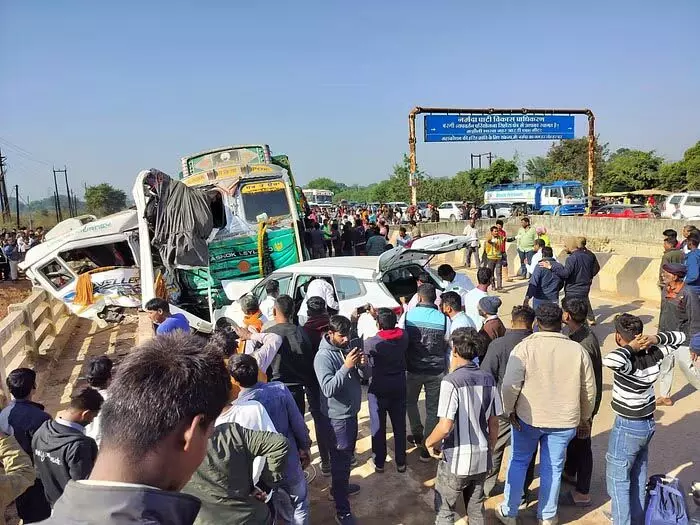 MP Accident:  खौफनाक हादसा, कैसे में महाकुंभ से लौट रहे 7 श्रद्धालुओं ने गंवाई जान