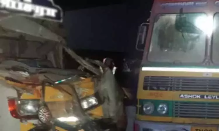 Madurai-कन्याकुमारी राजमार्ग पर कई वाहनों की टक्कर में 3 की मौत, एक घायल Madurai-कन्याकुमारी राजमार्ग पर कई वाहनों की टक्कर में 3 की मौत, एक घायल