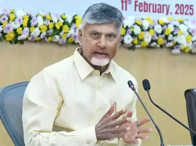 CM Chandrababu: सचिवालय में विभिन्न विभागों के सचिवों के साथ बैठक की