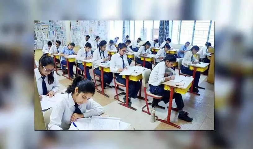 CBSE परीक्षा के लिए तैयार, दिशा-निर्देश और कुछ सामान्य प्रश्न दिए गए