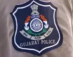 Gujarat Police ने मानव तस्करी में शामिल 15 अवैध बांग्लादेशी अप्रवासियों को निर्वासित किया