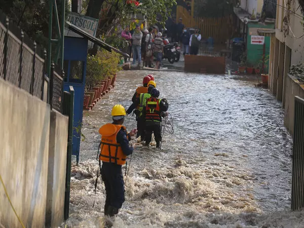 Kathmandu में सरकारी इमारतें जलमग्न, पेयजल के नल सूखे