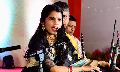 गायिका मैथिली ठाकुर आज राजिम में गायिका मैथिली ठाकुर आज राजिम में