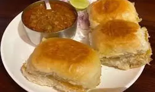 Pav Bhaji Recipe: मिनटों में बनाएं पाव भाजी