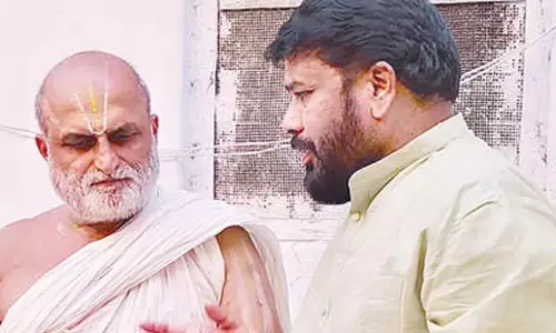 Telangana: भाजपा दलित नेता नम्बूरी ने मुख्य पुजारी पर हमले की निंदा की