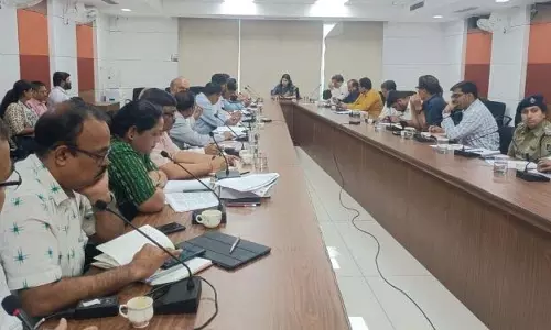 नई पहलों के साथ सड़क सुरक्षा उपायों को बढ़ाना नई पहलों के साथ सड़क सुरक्षा उपायों को बढ़ाना