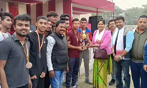 Assam : नलबाड़ी DC वर्नाली डेका ने खेल महारान 2.0 के समापन समारोह Assam : नलबाड़ी DC वर्नाली डेका ने खेल महारान 2.0 के समापन समारोह
