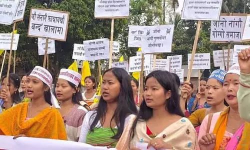 Assam : ABSU और BBG ने कोकराझार में असामाजिक गतिविधियों के खिलाफ रैली निकाली