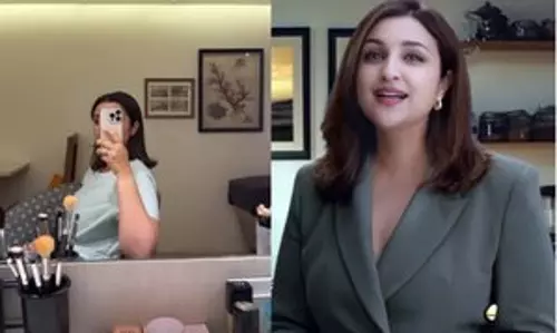 Parineeti Chopra ने शूट से पहले मेकअप रूम की सेल्फी शेयर की Parineeti Chopra ने शूट से पहले मेकअप रूम की सेल्फी शेयर की