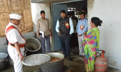 Telangana: जनगांव में 31 अधिकारियों को कारण बताओ नोटिस जारी किया