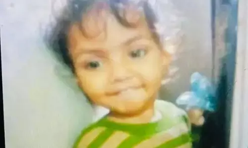 भिलाई में मासूम के ऊपर से गुजरी स्कूली वैन, मौत