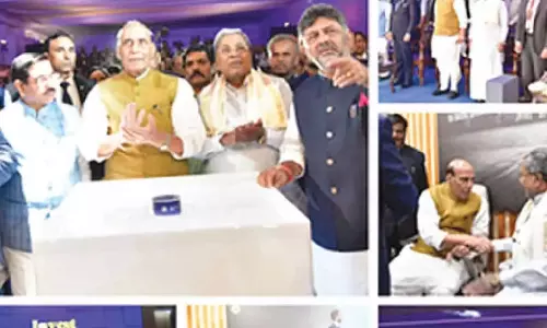 Rajnath Singh: केंद्र और कर्नाटक टीम इंडिया की सच्ची भावना के साथ काम कर रहे Rajnath Singh: केंद्र और कर्नाटक टीम इंडिया की सच्ची भावना के साथ काम कर रहे