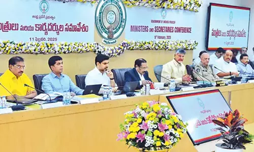 CM Chandrababu: सरकारी कार्यालय में ई-ऑफिस प्रणाली पूरी तरह लागू हो जानी चाहिए