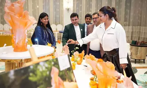 Sudha Reddy ने हैदराबाद के मोन अमौर पैलेस में दाम का शुभारंभ किया Sudha Reddy ने हैदराबाद के मोन अमौर पैलेस में दाम का शुभारंभ किया