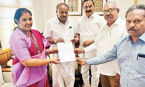 विशाखापत्तनम स्टील कर्मचारियों की समस्या का समाधान करें: Purandeswari