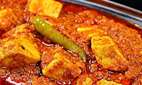पनीर खाकर 8 लोग पड़े बीमार, फूड प्वाइजनिंग की पुष्टि