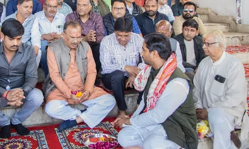 Jaipur: देवनानी ने प्रदेश की खुशहाली की कामना की Jaipur: देवनानी ने प्रदेश की खुशहाली की कामना की