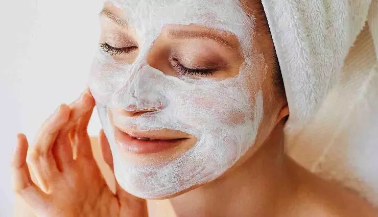 Skin Care: जिद्दी टैनिंग हटाने में मदद करेंगे ये हर्बल फेस पैक, चेहरा दिखेगा एकदम ग्लोइंग