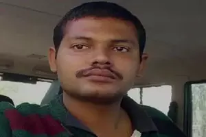 बोकारो के क्वार्टर से झारखंड पुलिस के जवान का खून से लथपथ शव बरामद बोकारो के क्वार्टर से झारखंड पुलिस के जवान का खून से लथपथ शव बरामद