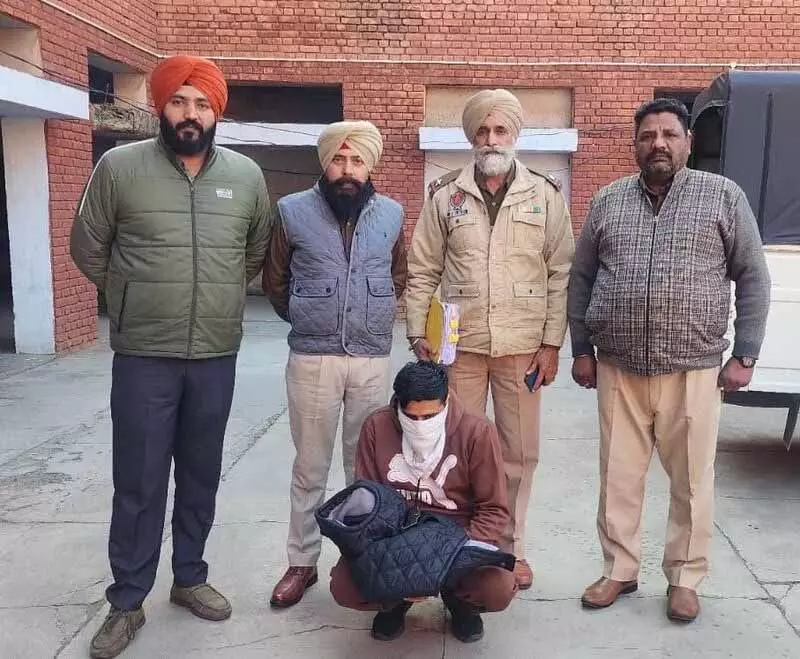 Ludhiana: अवैध ट्रैवल एजेंटों पर पुलिस की कार्रवाई में कंसल्टेंट गिरफ्तार