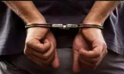 बच्चे को अगवा कर तीन लाख में बेचा, चार गिरफ्तार बच्चे को अगवा कर तीन लाख में बेचा, चार गिरफ्तार