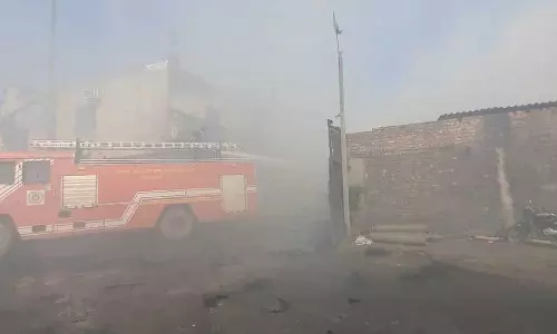 Haryana : सोनीपत में एक फैक्ट्री में आग लग गई।