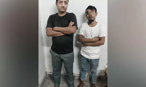 BSF Meghalaya ने पूर्वी जयंतिया हिल्स में 2 बांग्लादेशी नागरिकों और 2 भारतीय दलालों को पकड़ा BSF Meghalaya ने पूर्वी जयंतिया हिल्स में 2 बांग्लादेशी नागरिकों और 2 भारतीय दलालों को पकड़ा