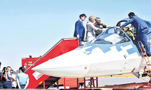 Karnataka: युद्ध की जटिलता बढ़ रही है, केवल तकनीक ही पर्याप्त नहीं Karnataka: युद्ध की जटिलता बढ़ रही है, केवल तकनीक ही पर्याप्त नहीं