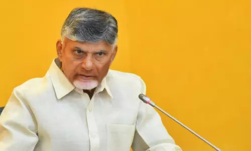 Andhra: आंध्र प्रदेश के मुख्यमंत्री नायडू ने कल्याण पर ध्यान केंद्रित करते हुए बजट तैयारी की समीक्षा की
