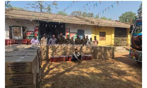 छत्तीसगढ़ में सवा 2 करोड़ की शराब पकड़ी गई छत्तीसगढ़ में सवा 2 करोड़ की शराब पकड़ी गई