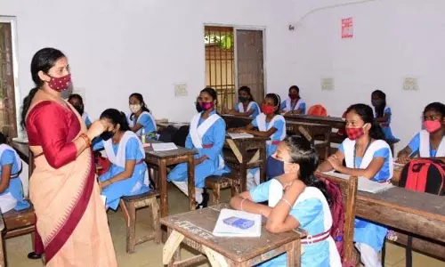 ओडिशा सरकार ने जूनियर शिक्षकों का वेतन 5,000 रुपये बढ़ाया ओडिशा सरकार ने जूनियर शिक्षकों का वेतन 5,000 रुपये बढ़ाया