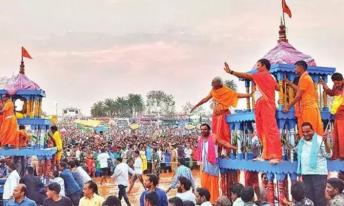 Telangana: गंगापुर मंदिर में रथोत्सव आयोजित