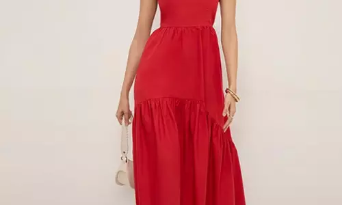 Outfit Ideas: आकर्षक लुक के लिए इन खूबसूरती से डिज़ाइन की गई ए-लाइन ड्रेसेस को स्टाइल करें