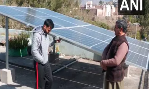 Udhampur के निवासियों को पीएम सूर्य घर योजना का लाभ मिला, छत पर सौर ऊर्जा का उपयोग किया