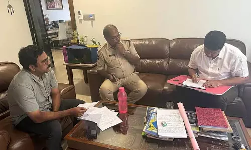 आंध्र पुलिस ने हैदराबाद में YSRCP के पूर्व विधायक वामसी मोहन को गिरफ्तार किया